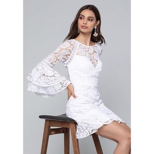 💥SOLD💥Bebe White Lace Open Back Dress NWT